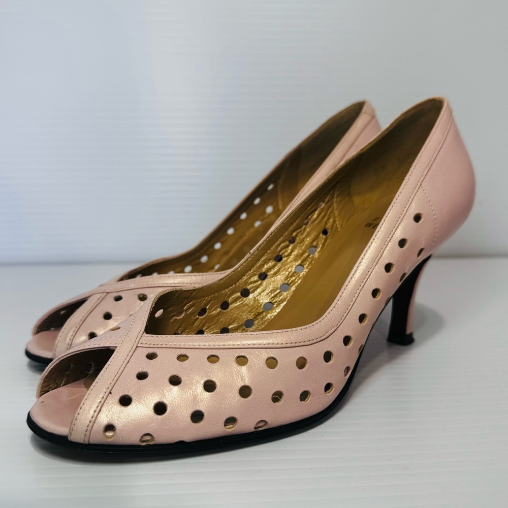 Stuart Weitzman Blush Pink Leather Heels Size 5 - Picture 2 of 12